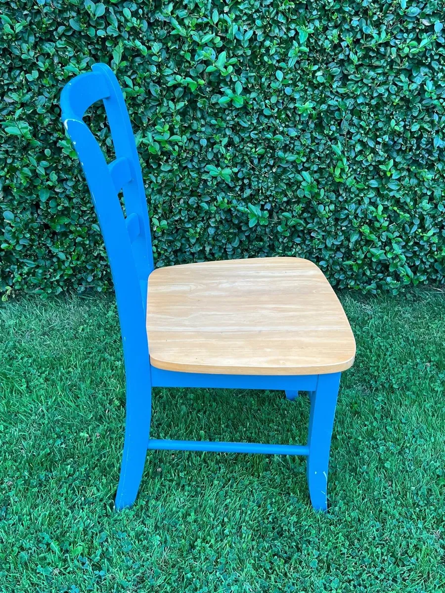 Country Cottage Style Dining Table & 6 Matching Ch - Image 2