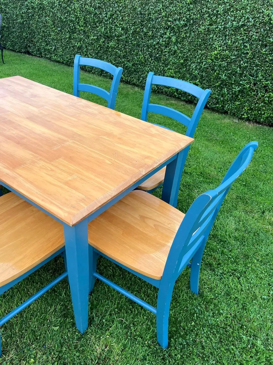 Country Cottage Style Dining Table & 6 Matching Ch - Image 3