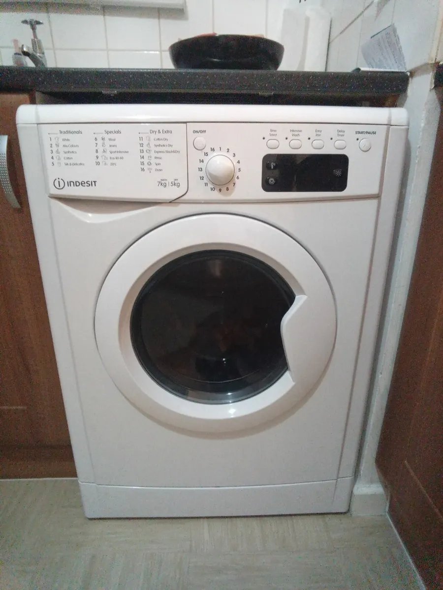 Washer dryer 7Kg - Image 1