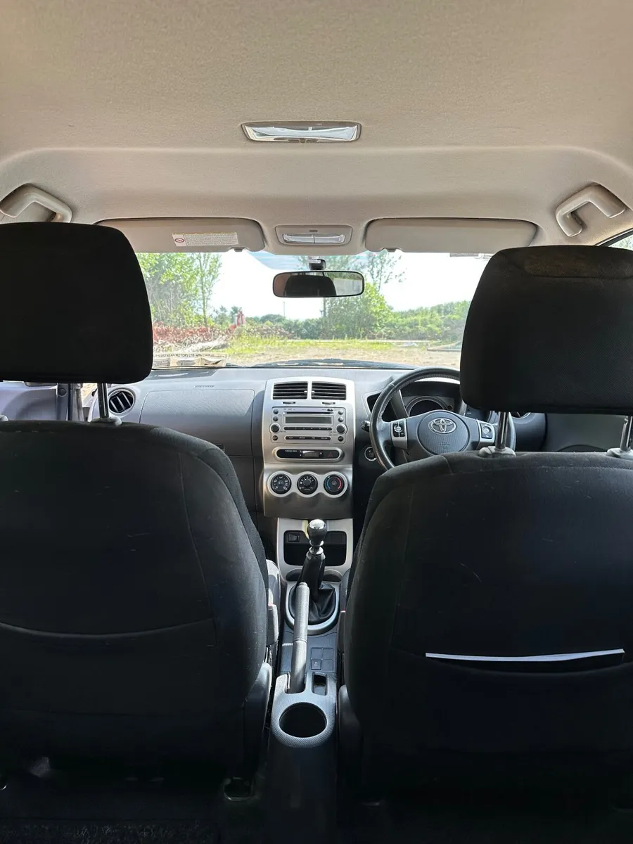 Toyota Urban Cruiser 2011 - Image 3