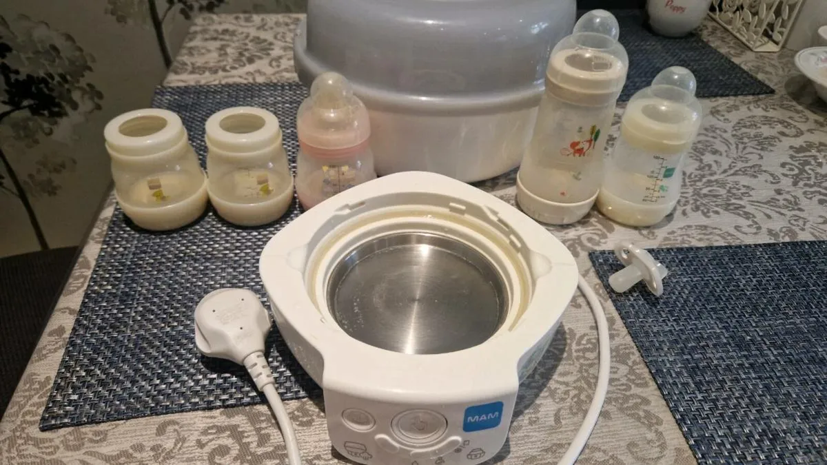 MAM steriliser + bottle warmer + 8 bottles - Image 3