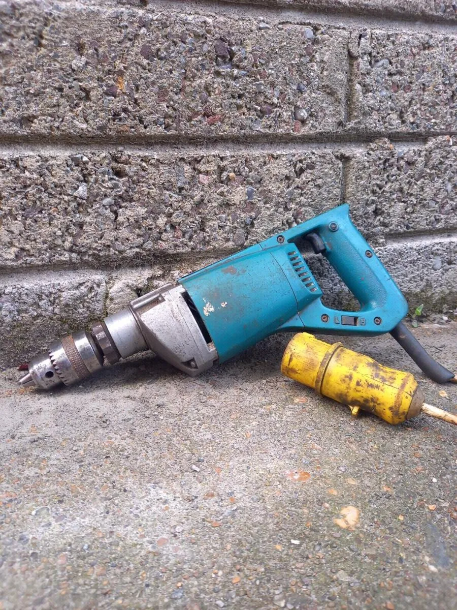 Makita Steel/Concrete Drill - Image 2