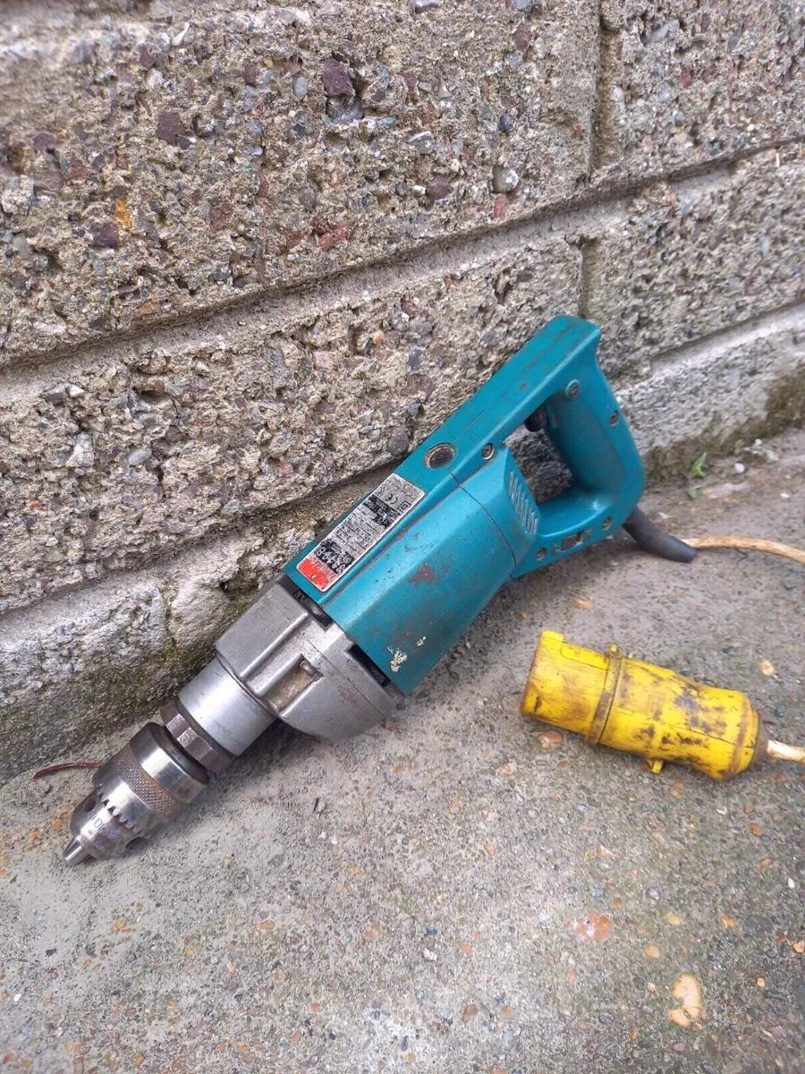 Makita Steel/Concrete Drill - Image 3