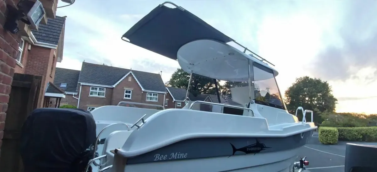 Swordfish 540 Pilothouse boat (weekender) - Image 4
