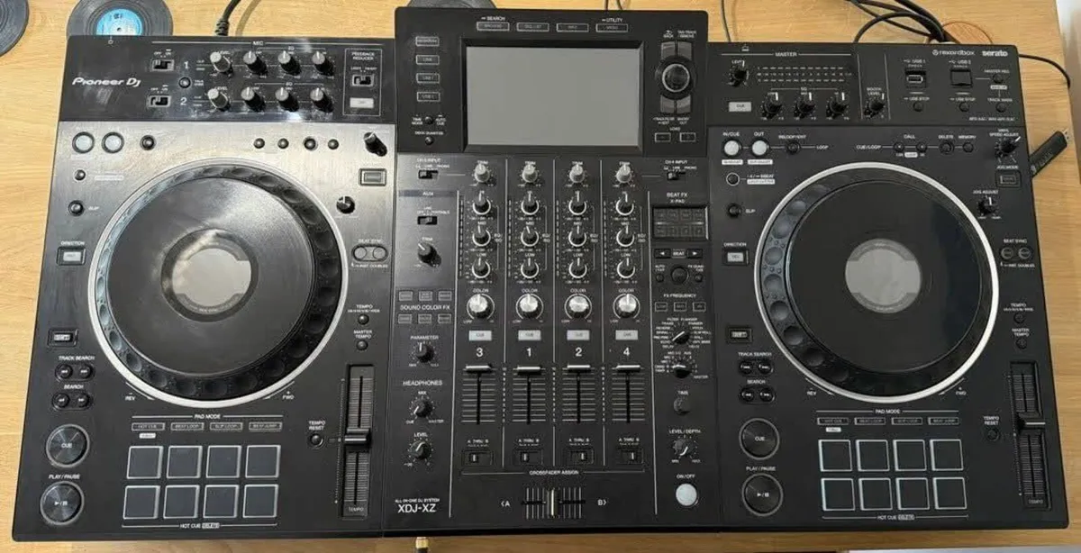 Pioneer DJ XDJ-XZ All in One Standalone - Image 1