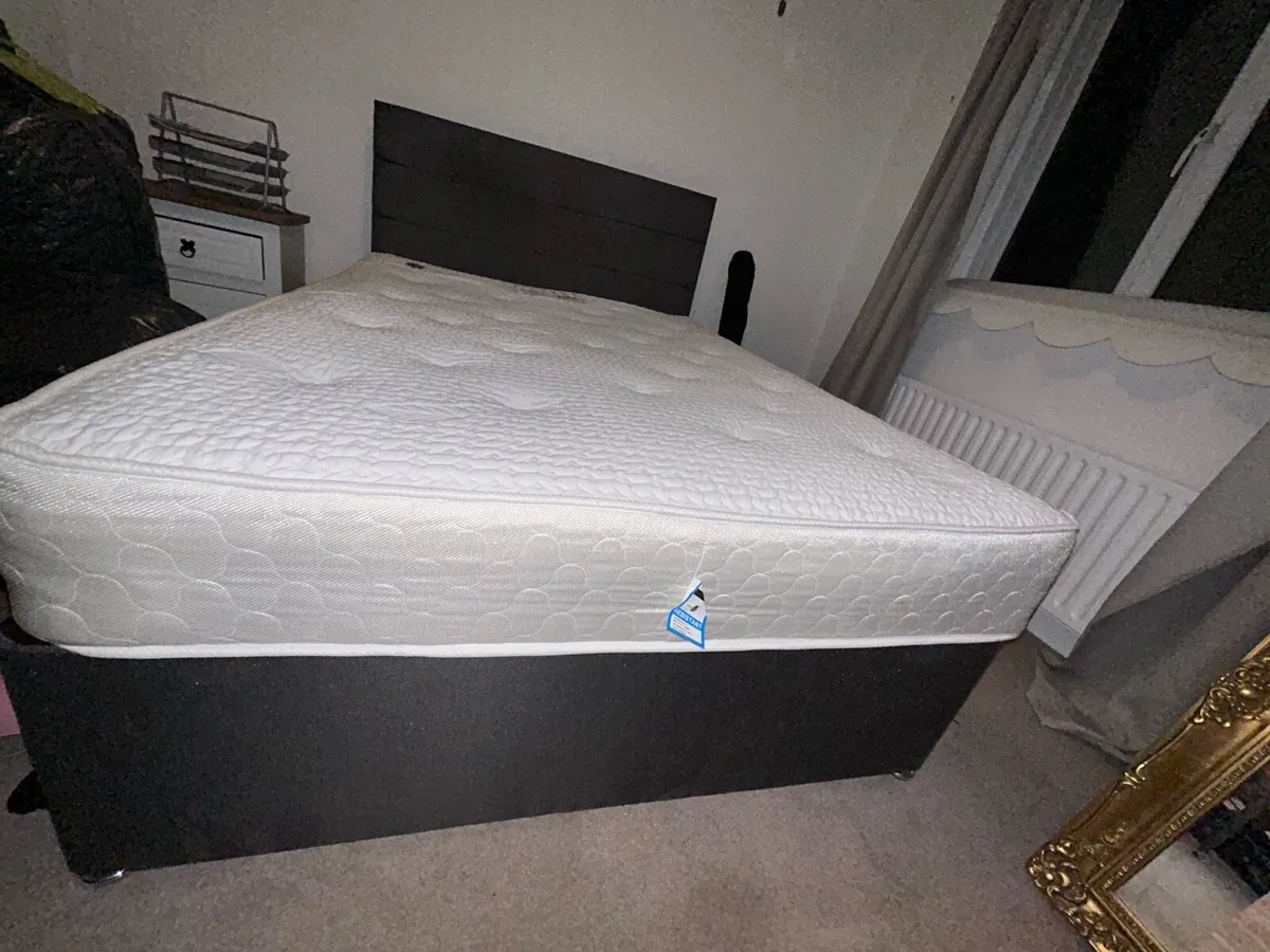 Double Mattress in very good condition - Image 2