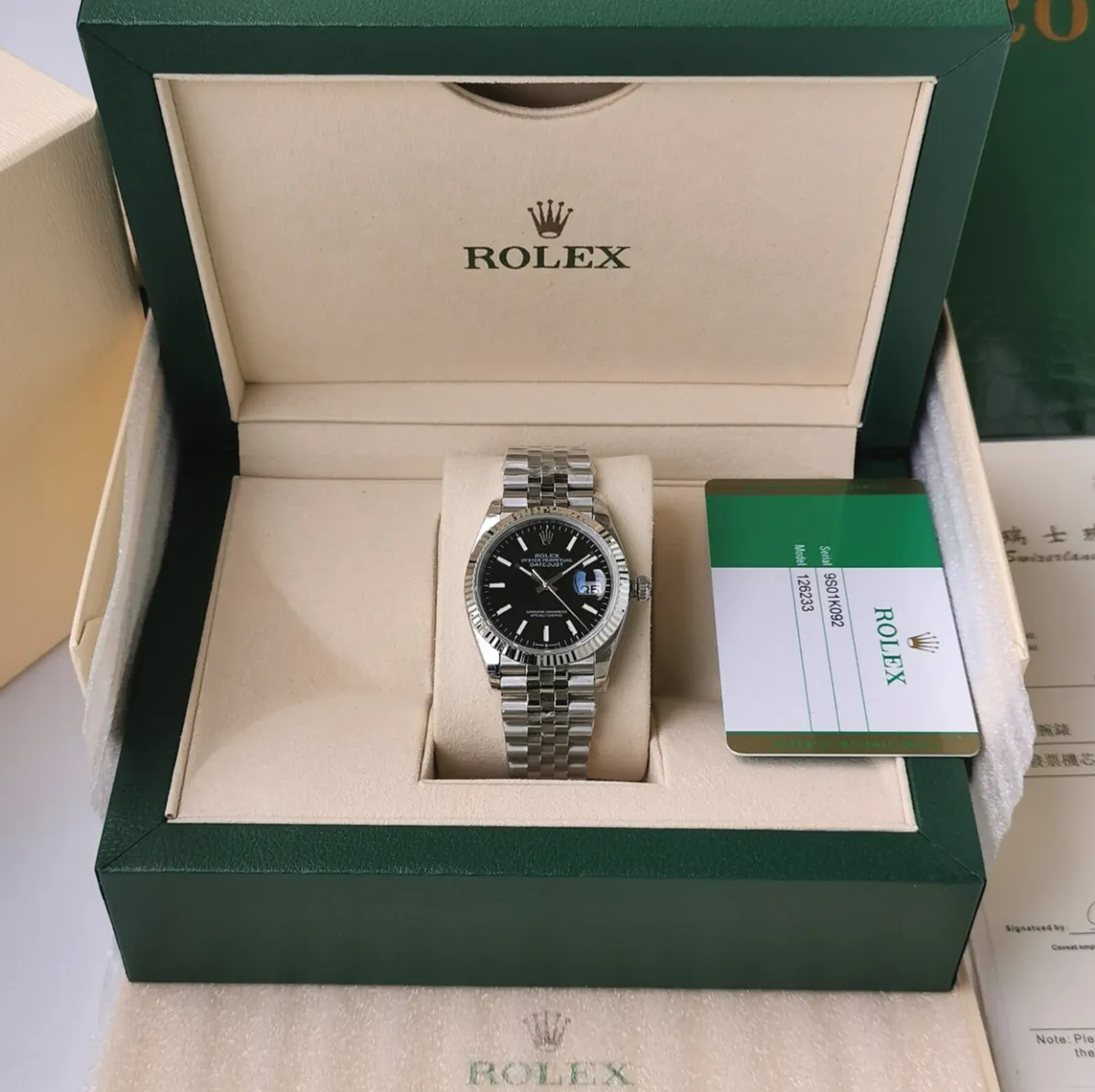 Rolex date just 41mm - Image 1