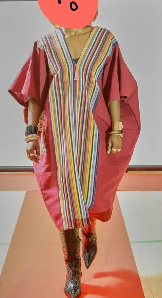 women - Image 1