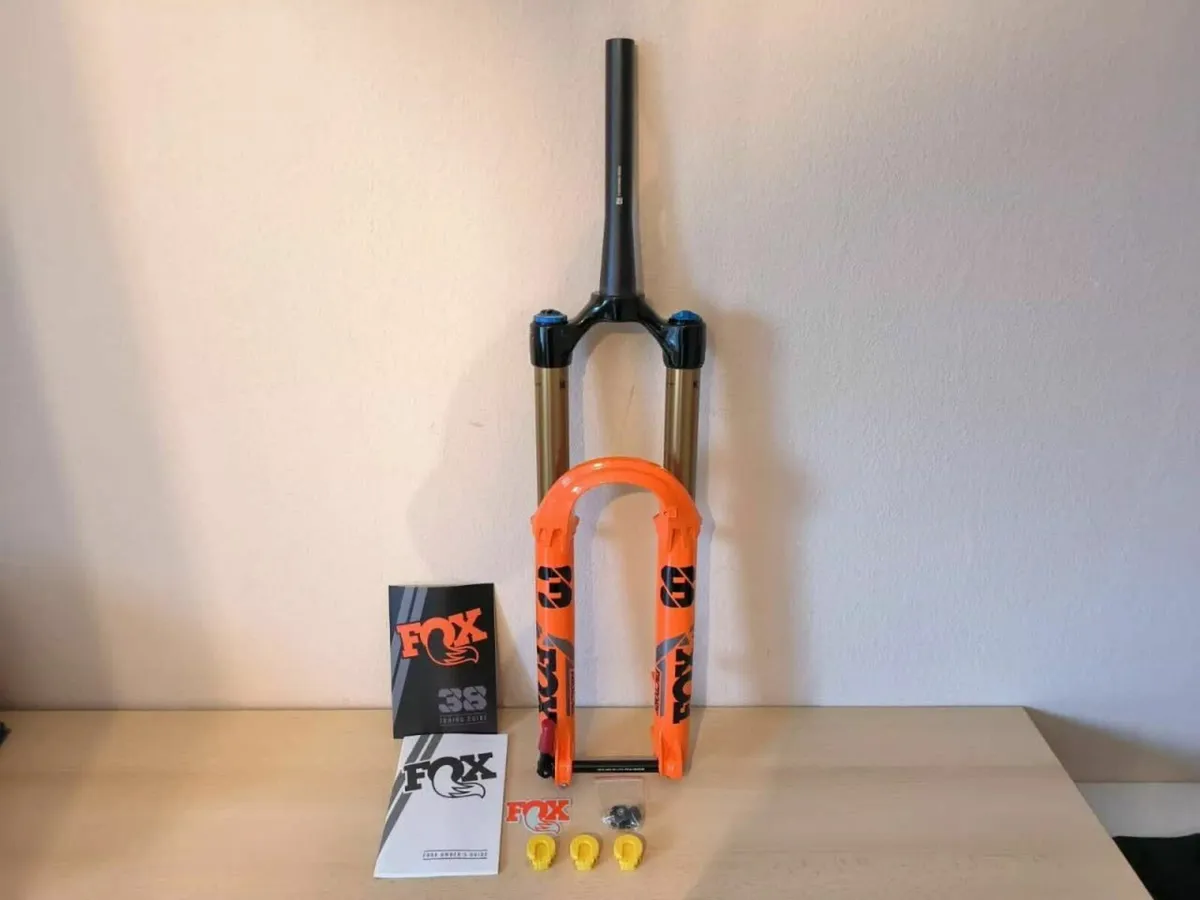 Fox Racing Shox 38 Float 27.5" - Image 1