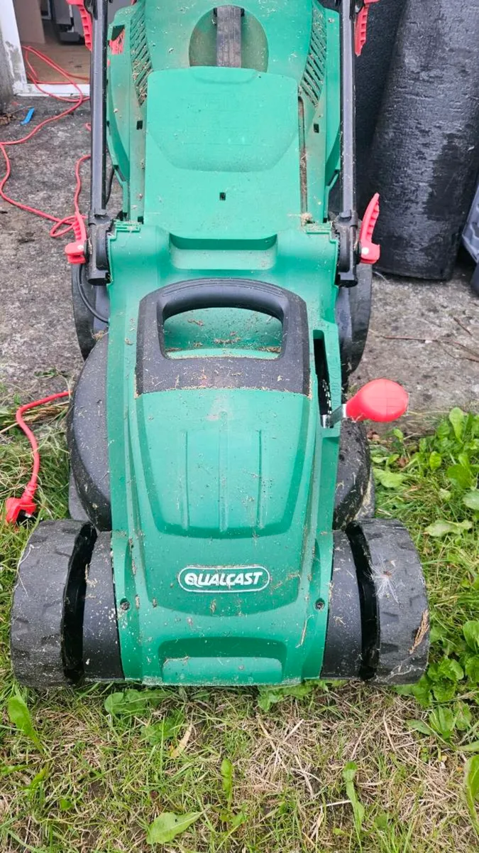 Qualcast Electric lawnmower