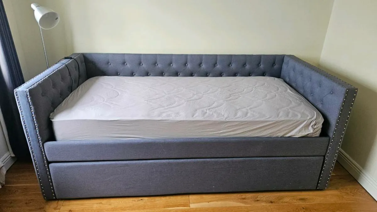 Single Day Bed Sofa with Trundle - Image 1