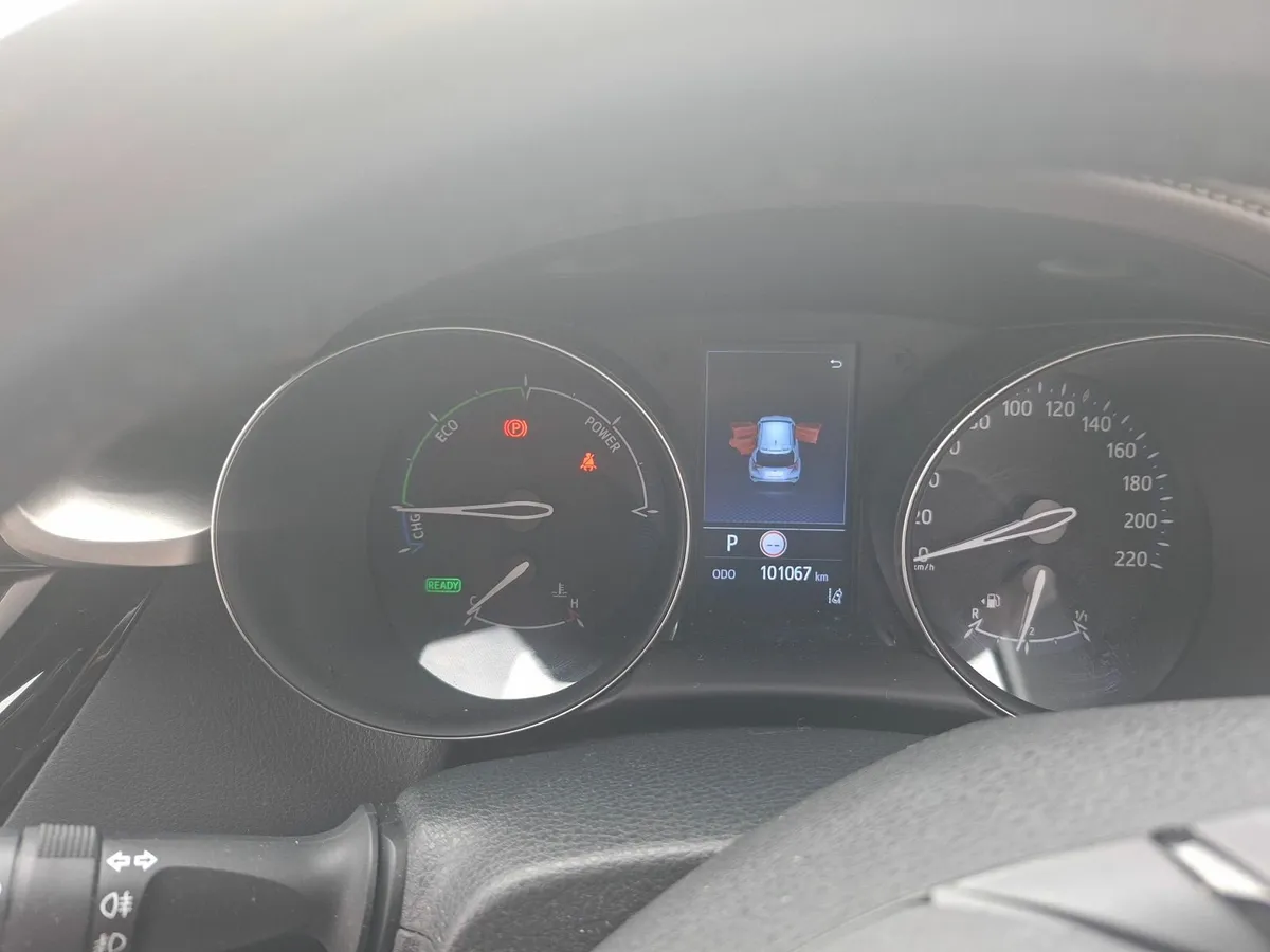 Toyota C-HR 2021 - Image 2