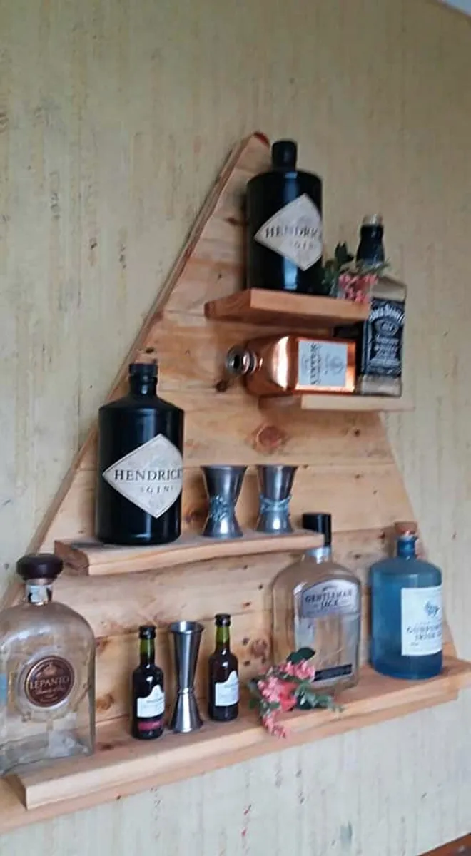 Rustic floating staggered shelf - Image 3