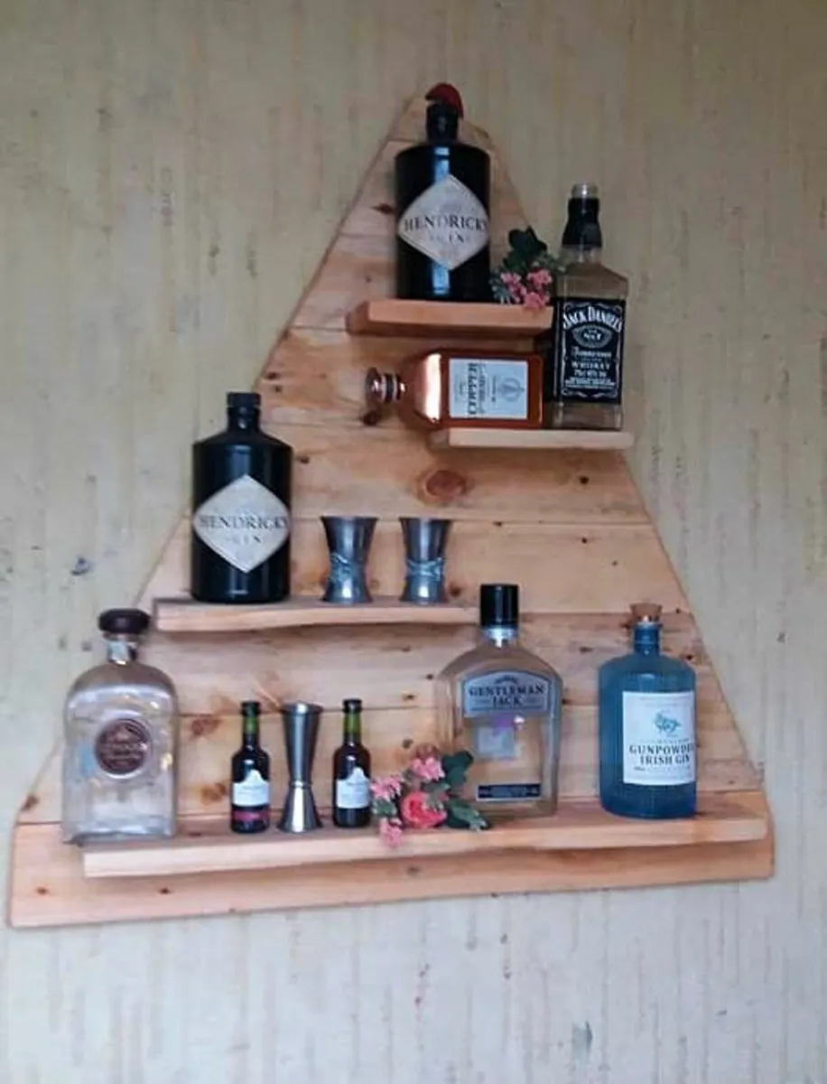 Rustic floating staggered shelf - Image 1