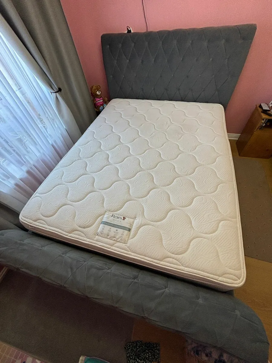 Bed and mattress - Image 1