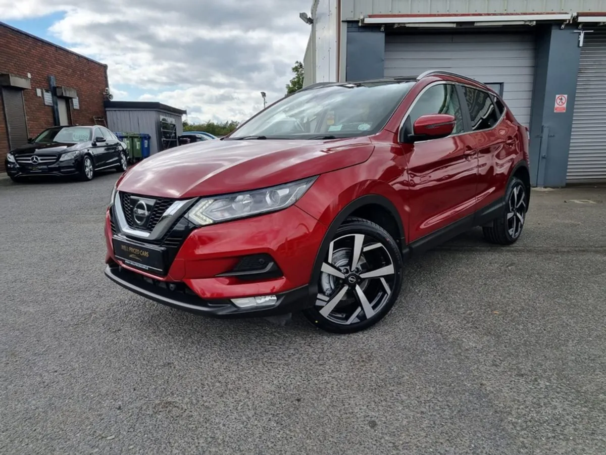 Nissan QASHQAI 1.5 DSL SV SS 18 4DR - Image 1