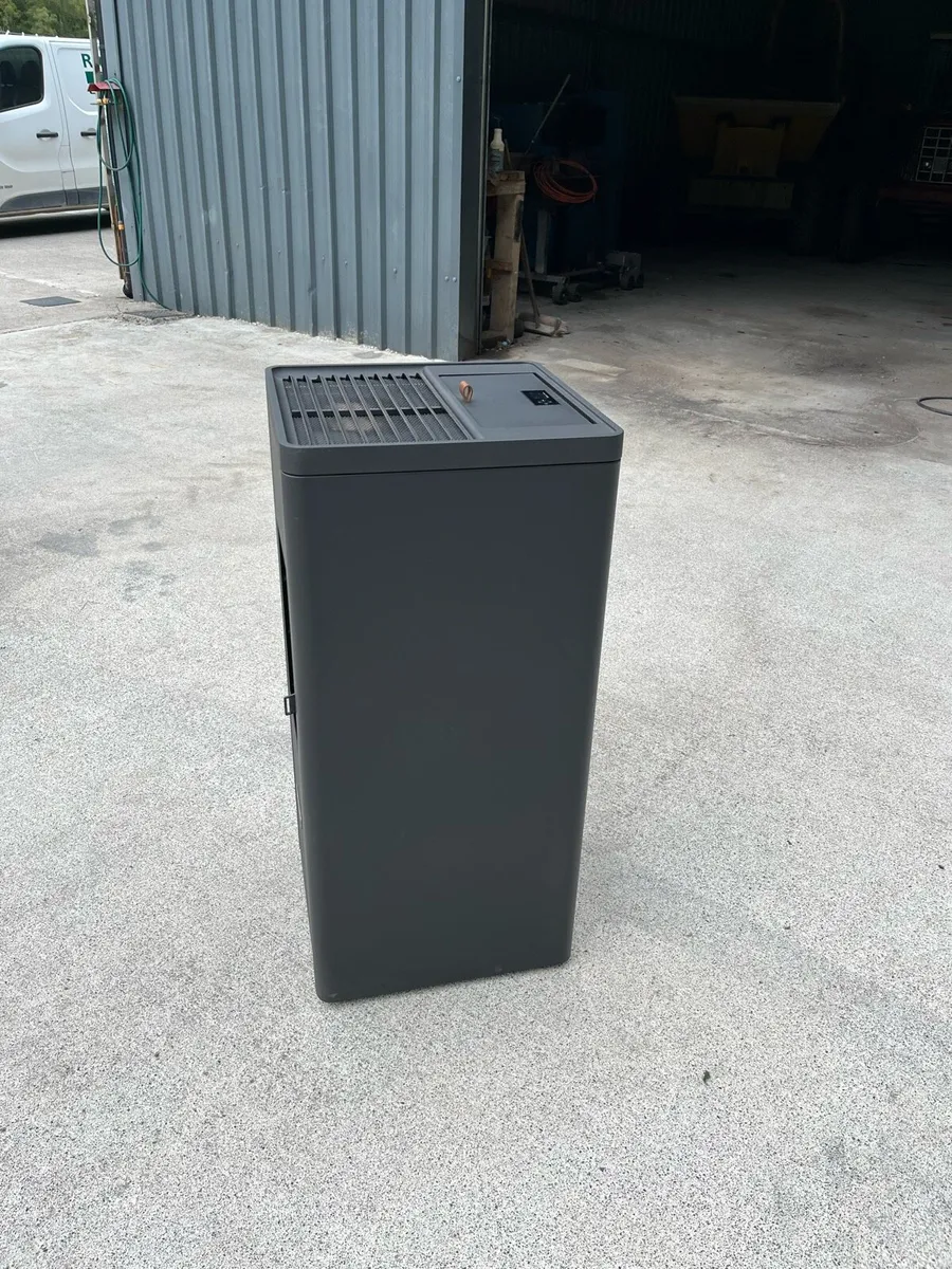Pellet stove - Image 2