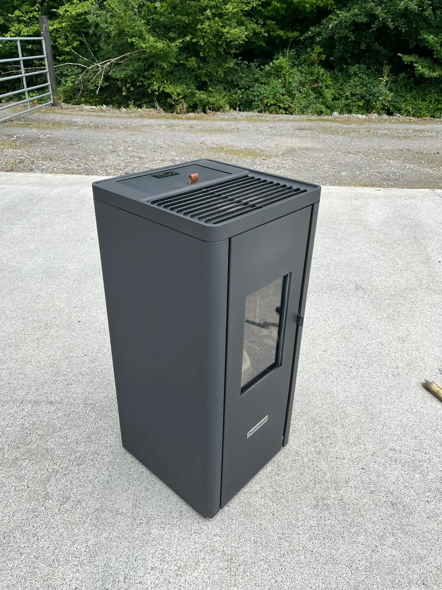 Pellet stove - Image 4
