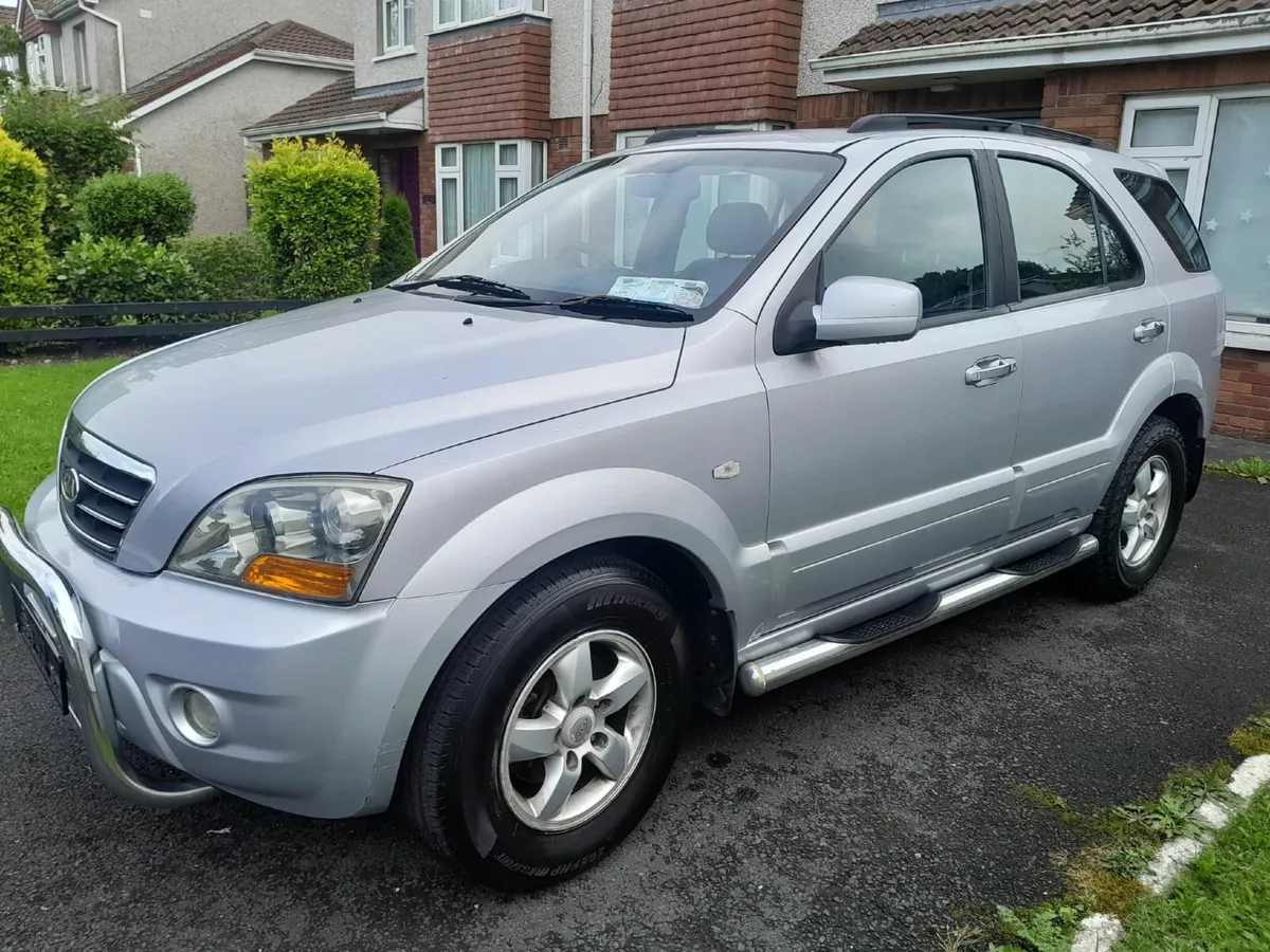 2007 Kia Sorento 4x4 with leather - Image 1