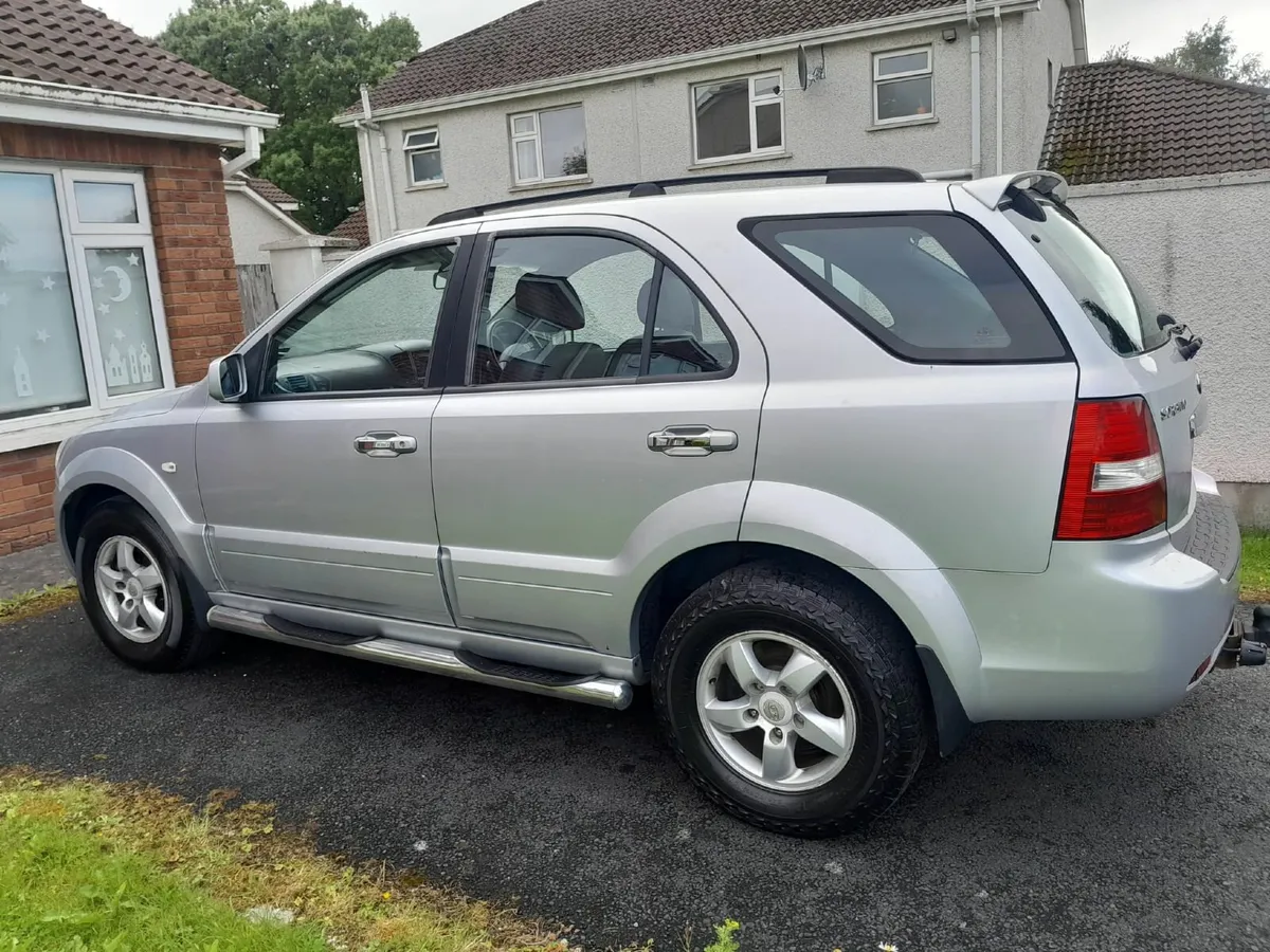 2007 Kia Sorento 4x4 with leather - Image 4