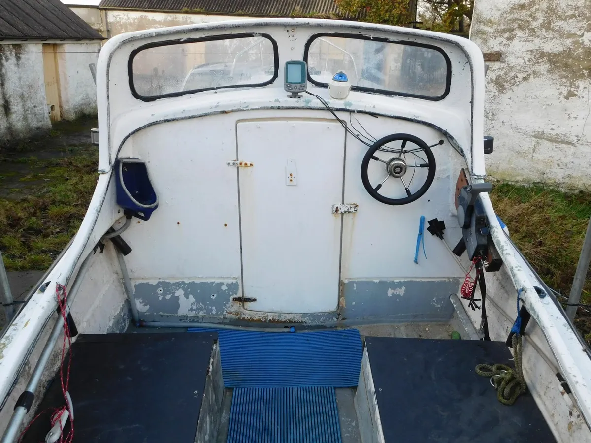 16ft Mayland Cabin Cruiser with Honda Outboard - Image 4