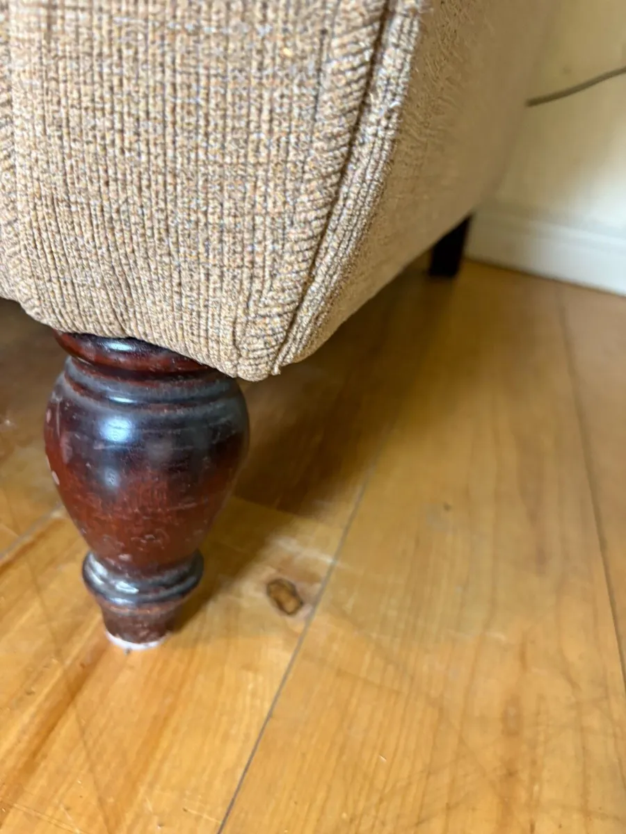Couch - Image 4