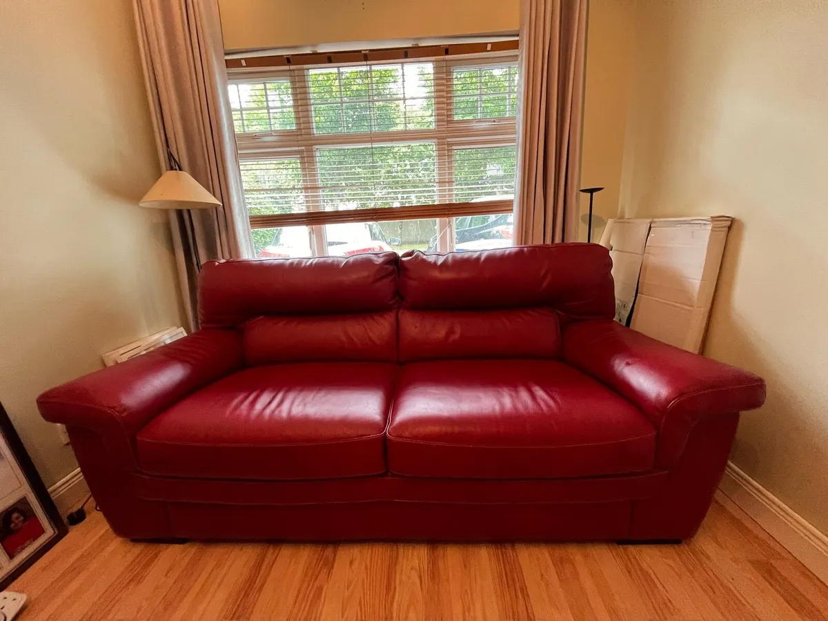 Couch - Image 4