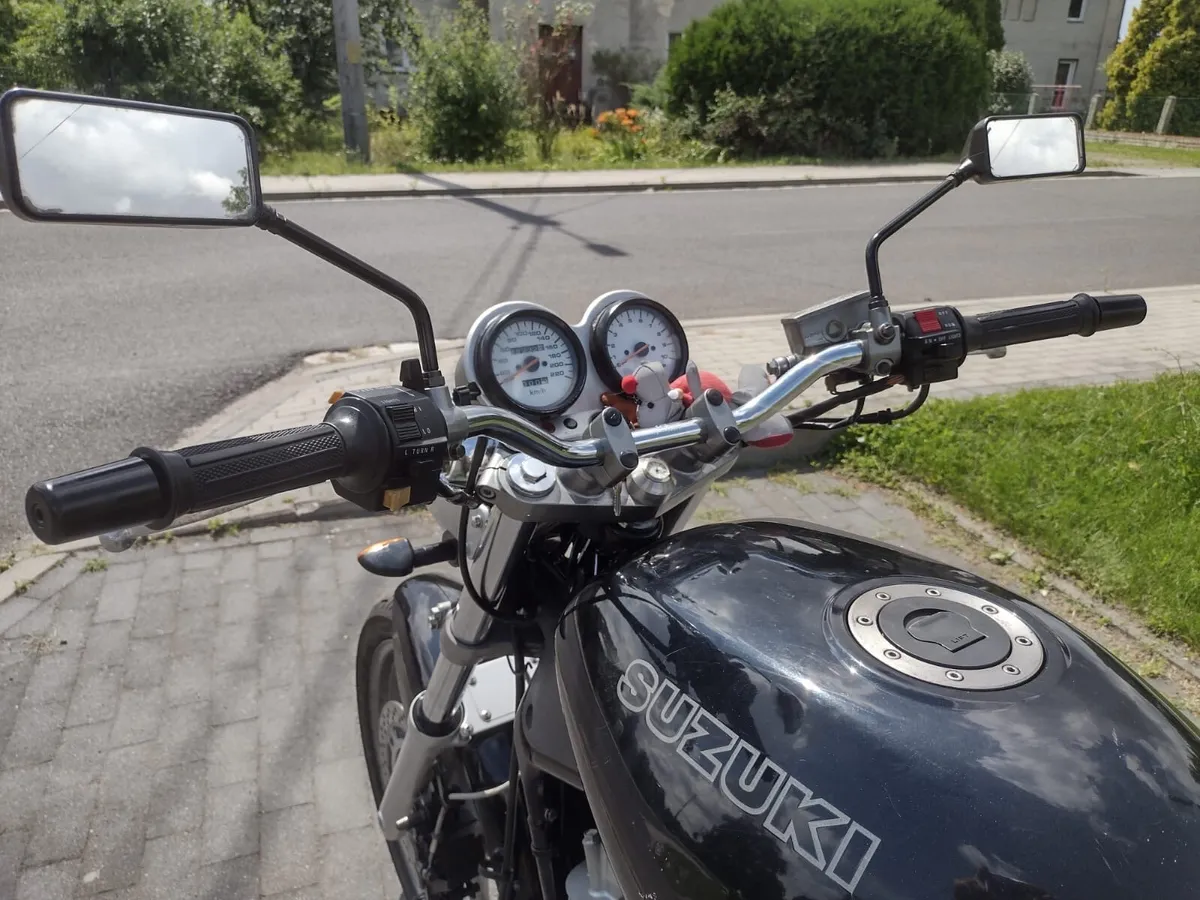 Suzuki vx800 - 25440 miles  fzx750 v max cb900 - Image 3