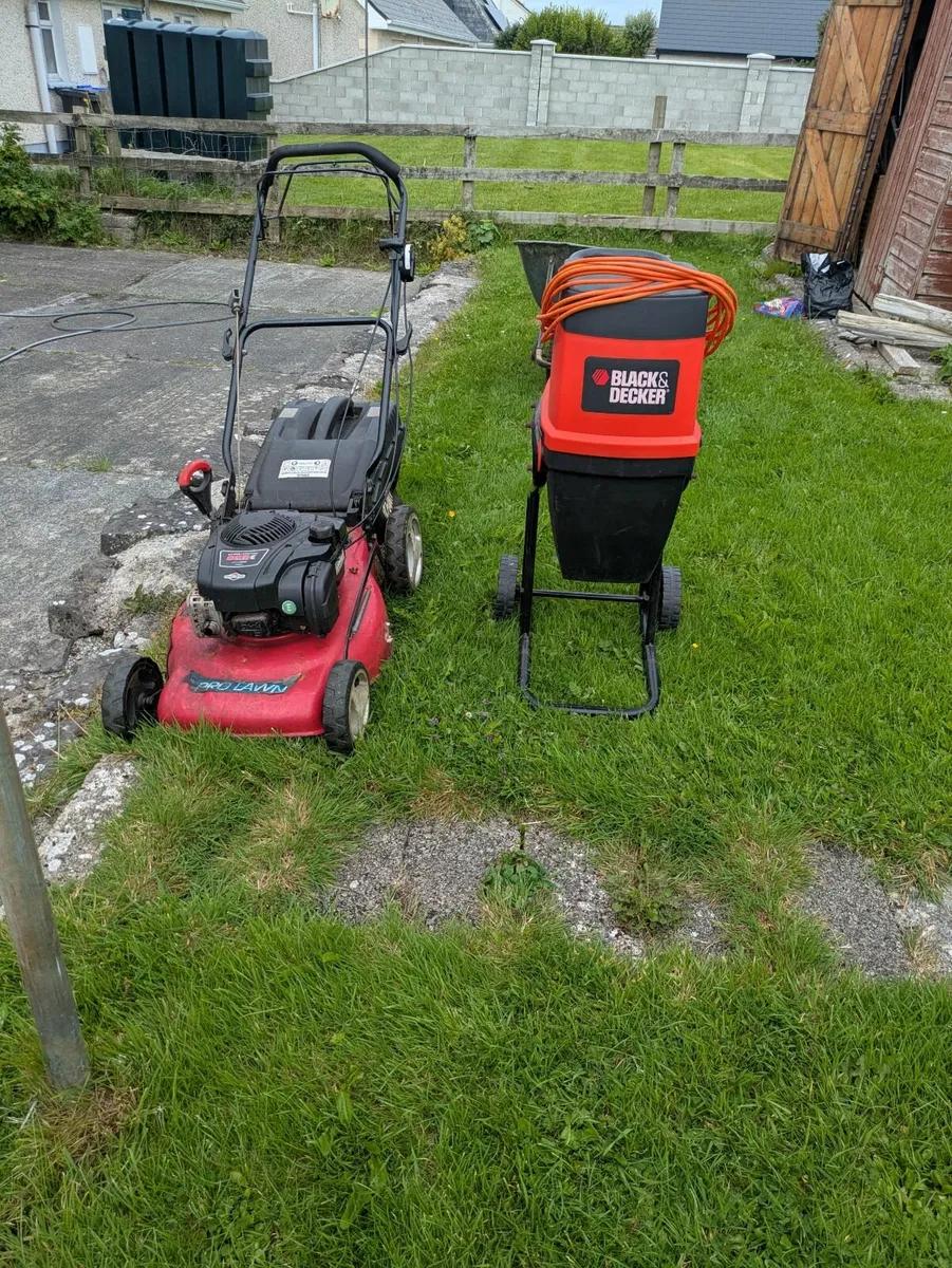 Lawnmower and Black decker shredder - Image 3