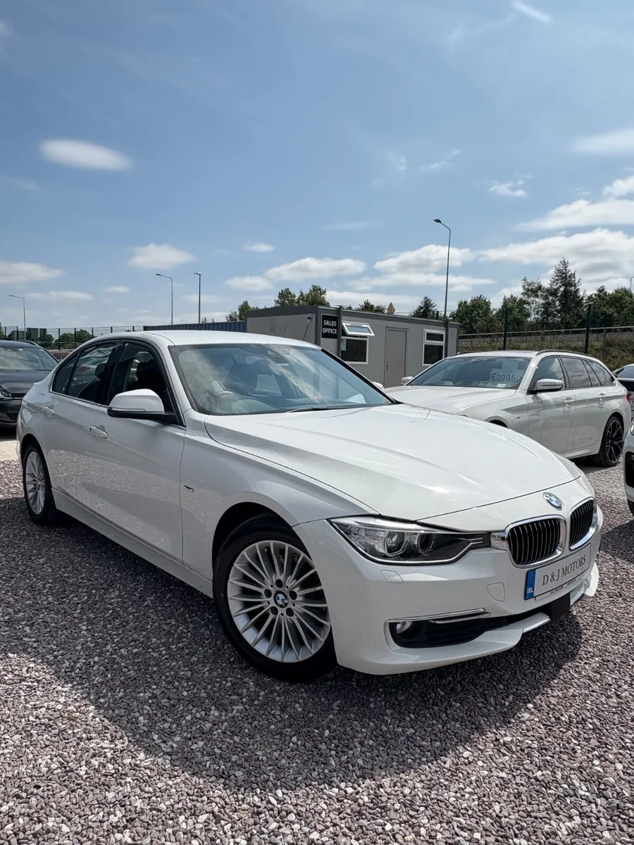 BMW 320D Automatic Luxury Very Low KM - Image 1