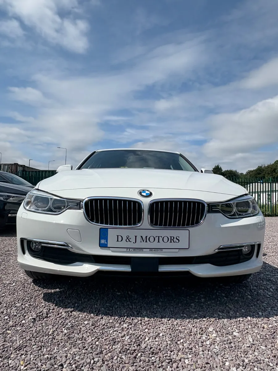 BMW 320D Automatic Luxury Very Low KM - Image 4