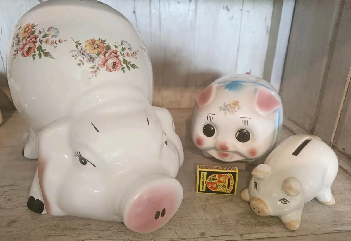 Vintage Porcelain - Image 2