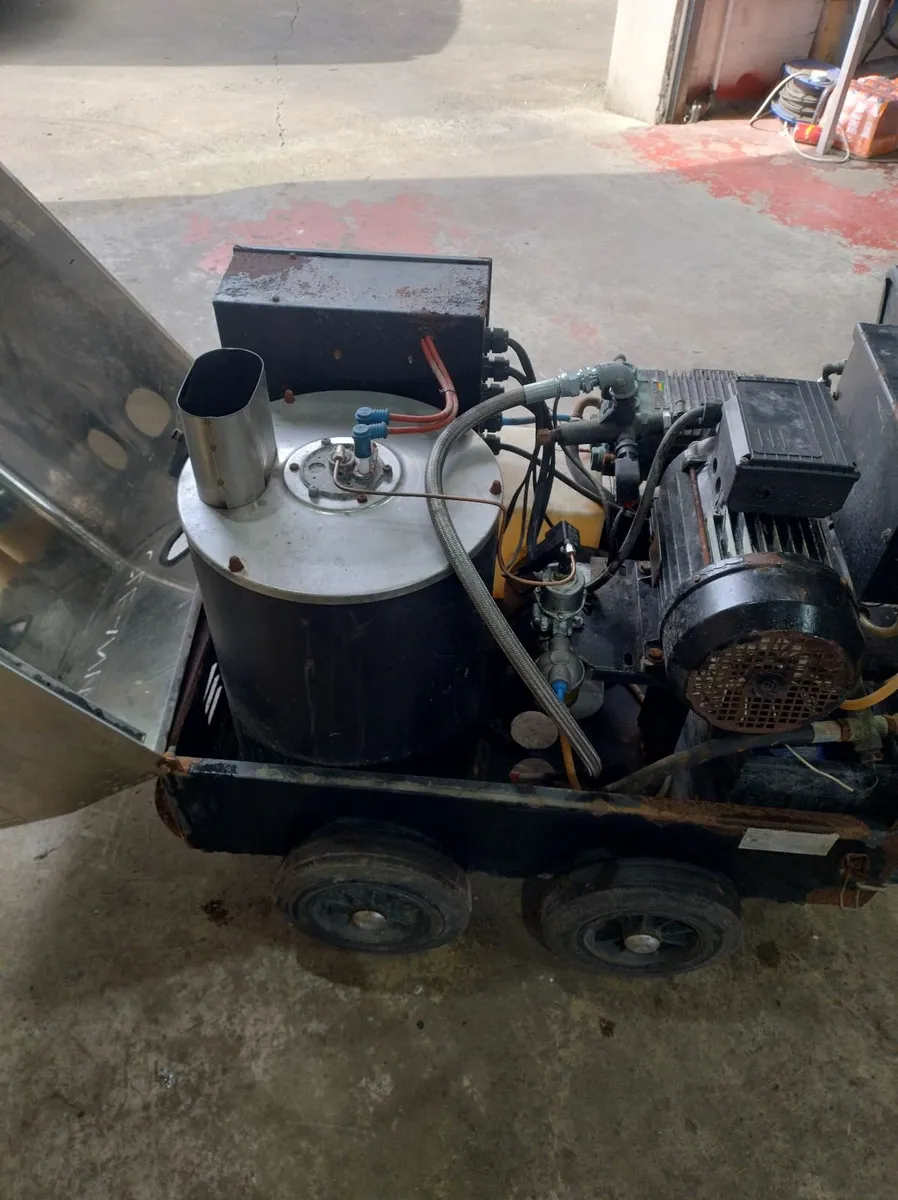 Cleanwell Hot  pressure washer - Image 3