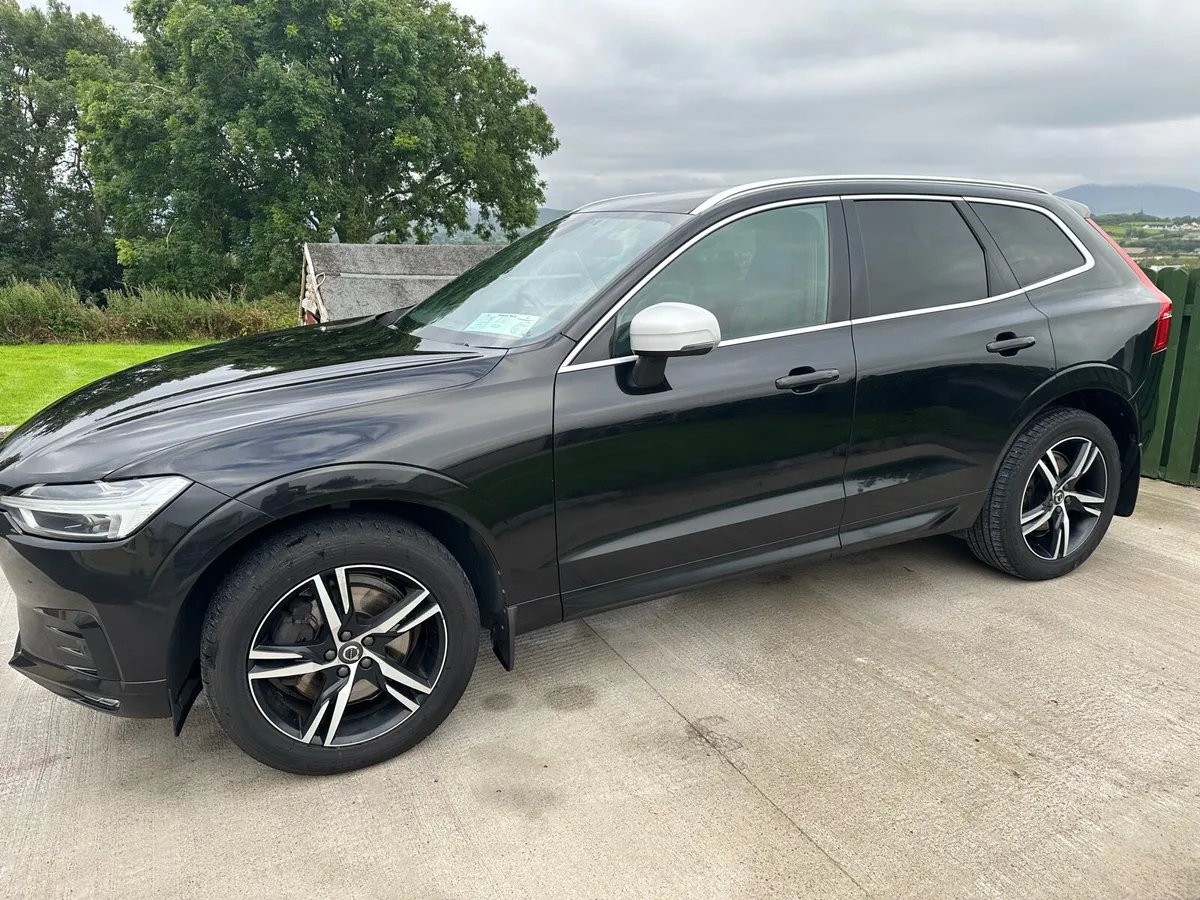 181 Volvo XC60 R-Design AWD Auto - Image 4