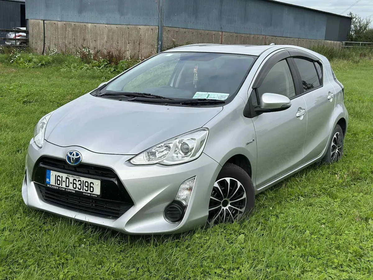 Toyota aqua - Image 2