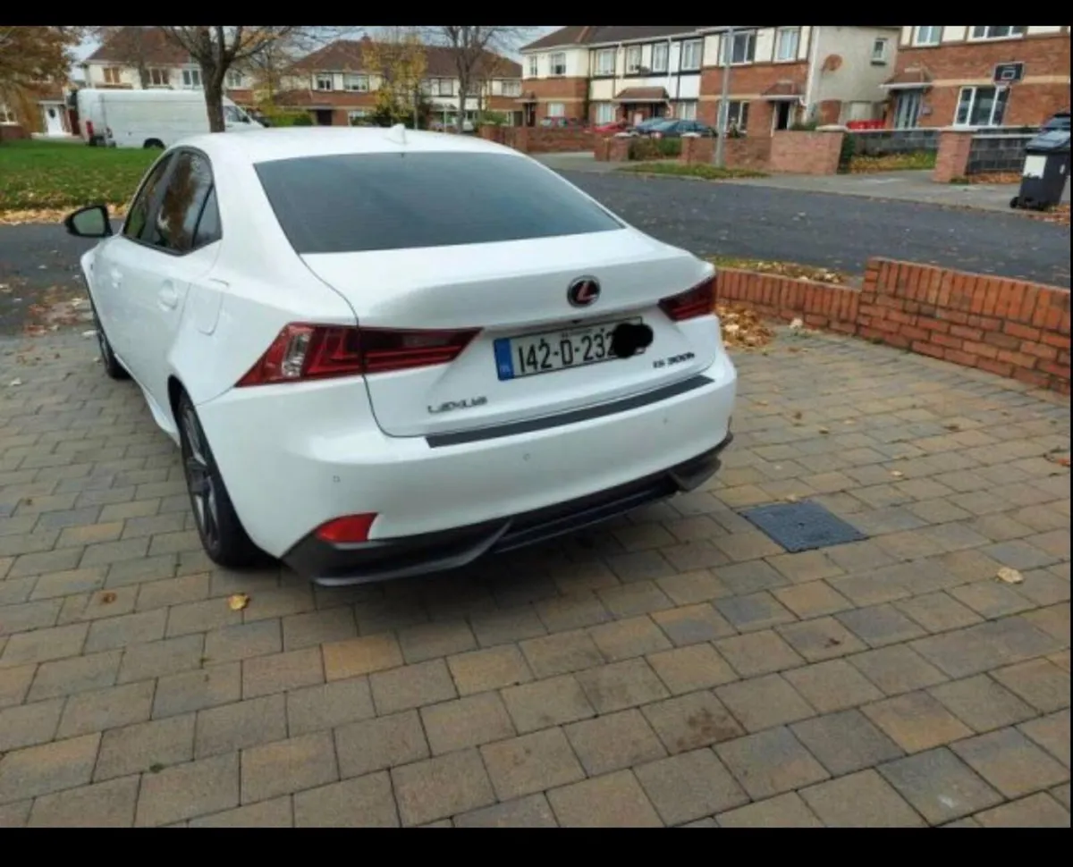Lexus IS 2.5 F Sport NCT still 27 march 2026 - Image 4
