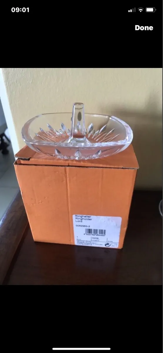 Bleikristal Crystal Ring Holder - Image 4