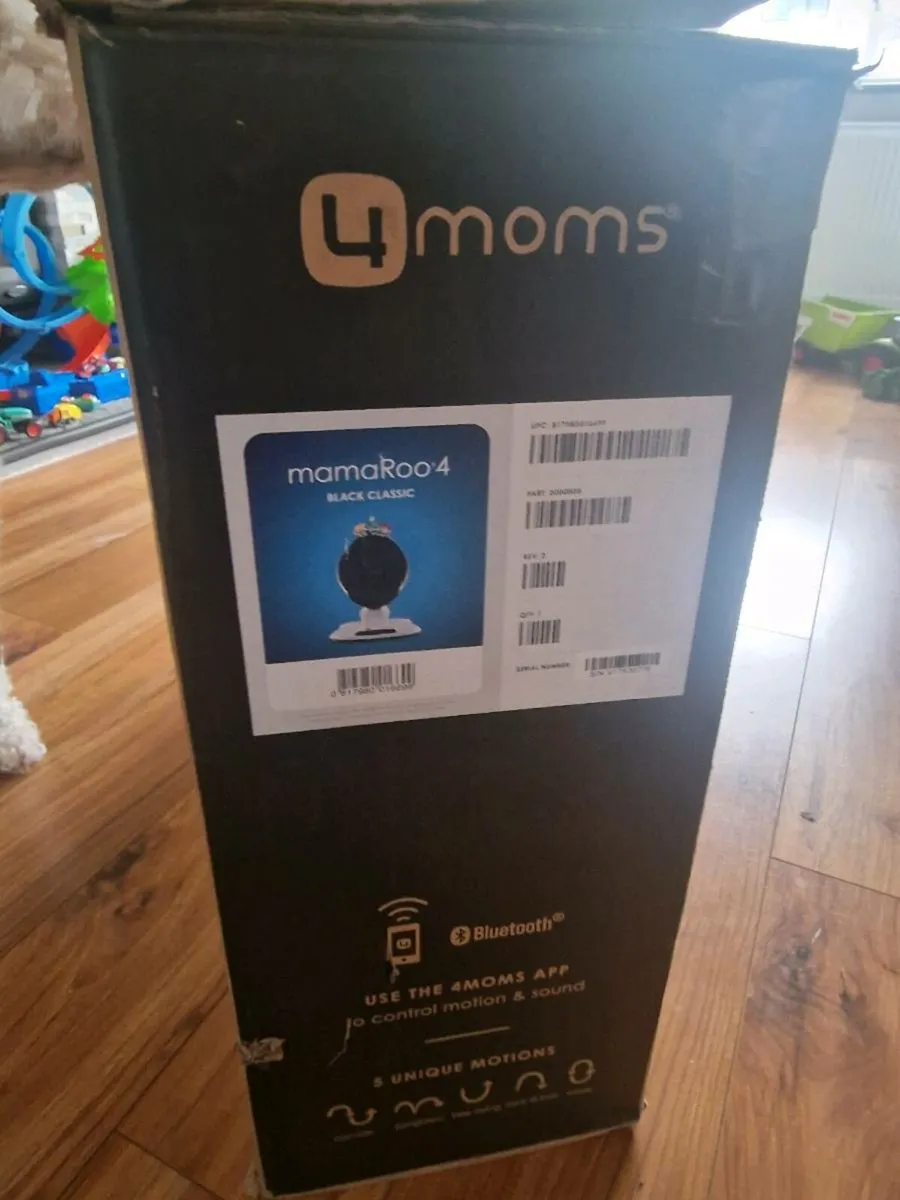 4moms mamaroo4 swinging baby chair - Image 3