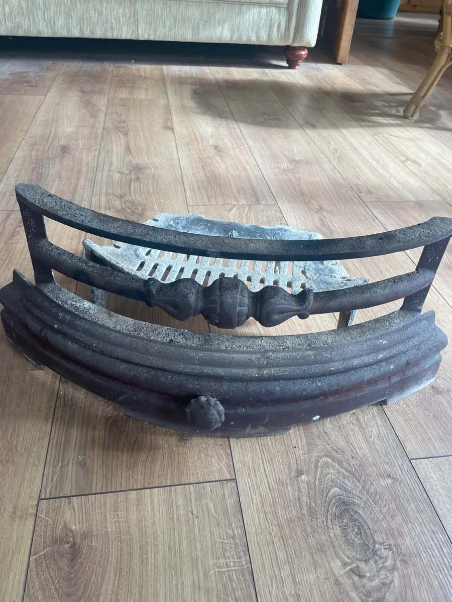 Fire grate and front - Image 2