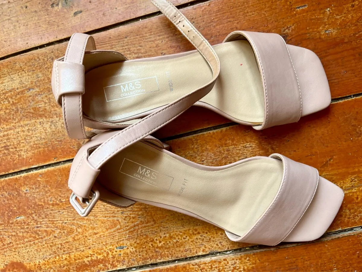 Dusk pink heels - Image 3