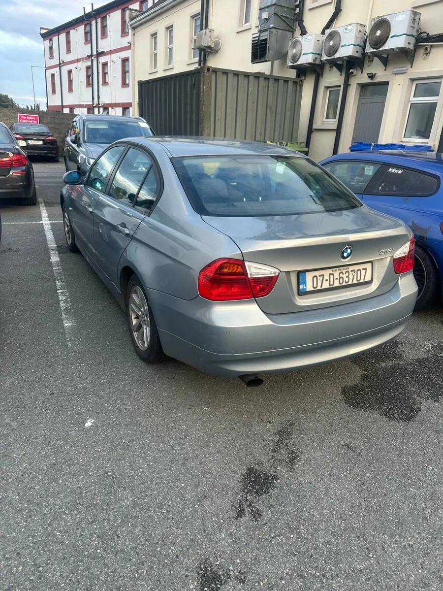 BMW E316 2007 - Image 4