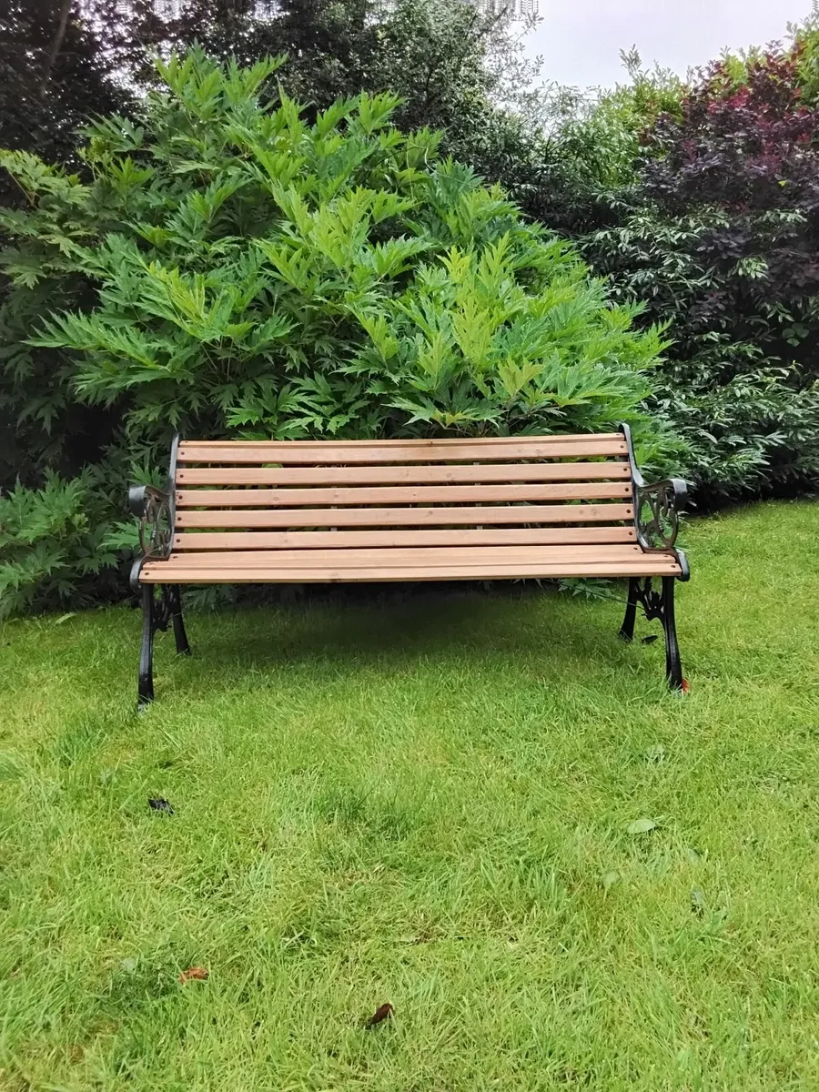 Cast iron and oak garden bench - Image 3