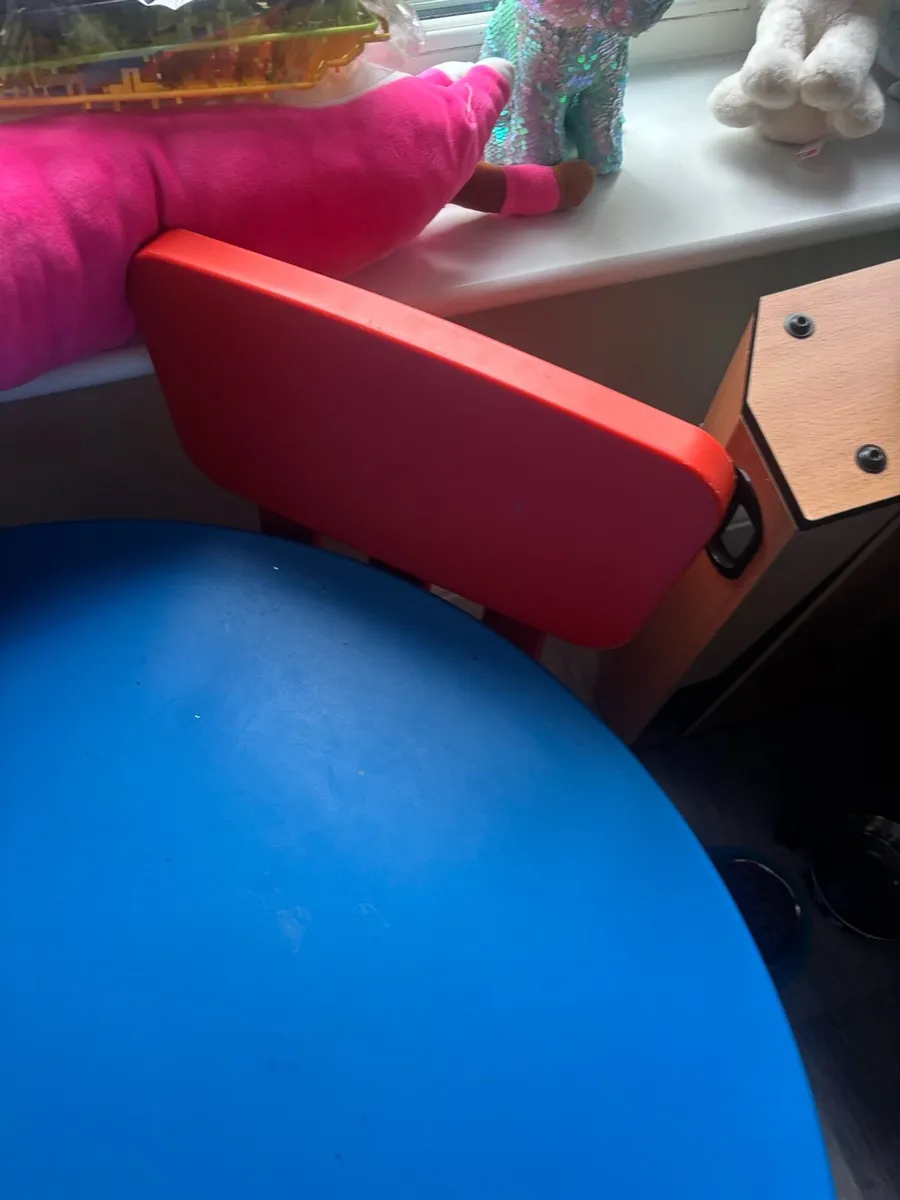 IKEA kids table and chairs free - Image 1