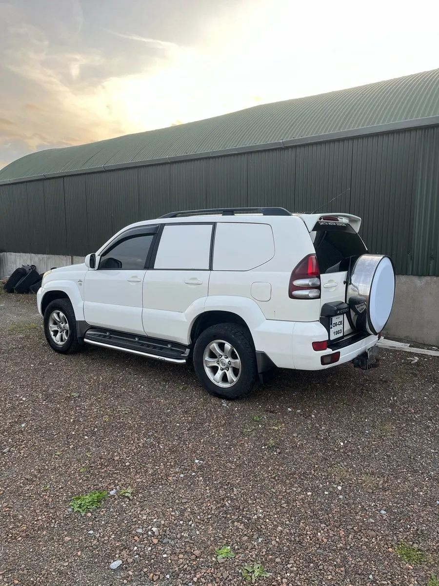 Toyota Landcruiser lwb 3.0d4D - Image 4