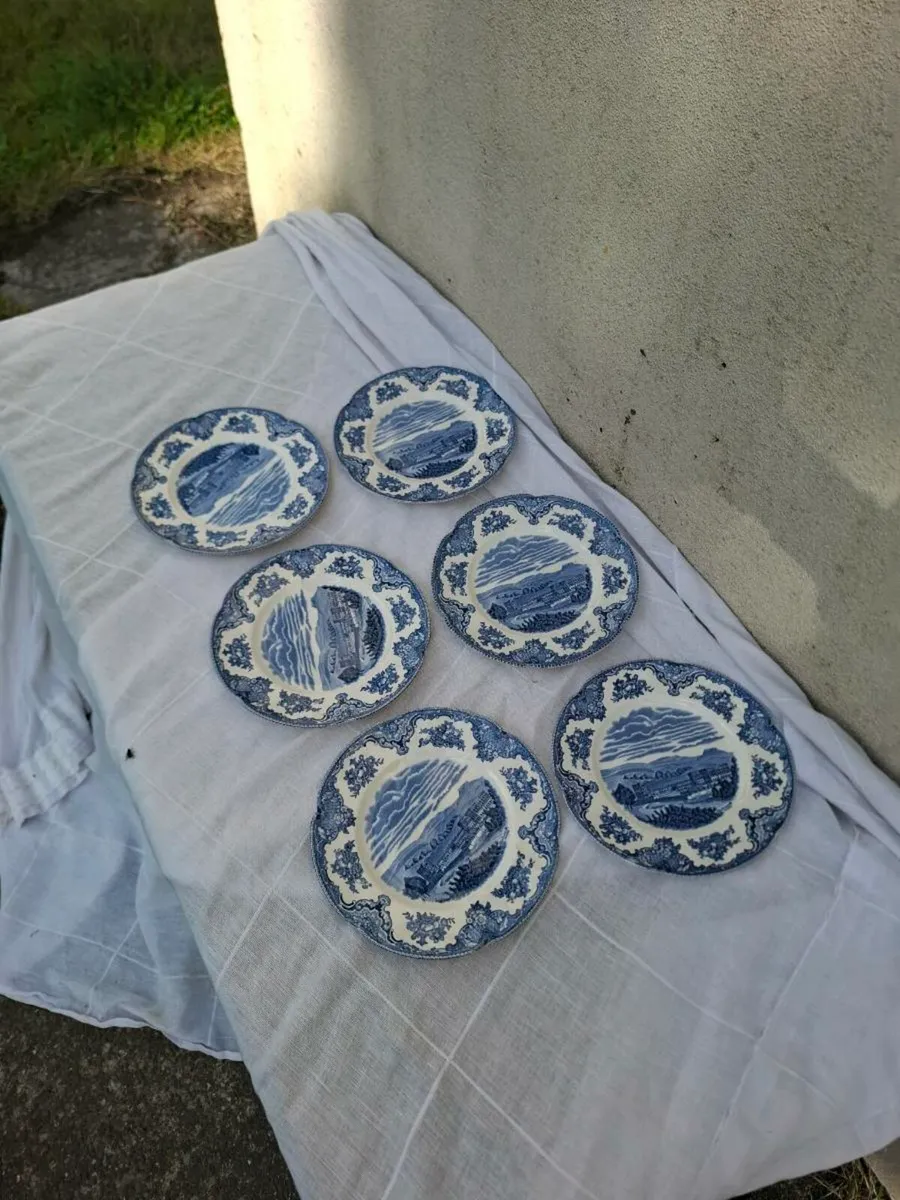 6 blue vintage castles sides plates - Image 1