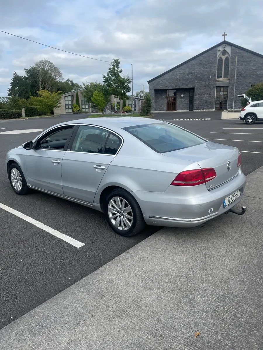 Car - Image 4