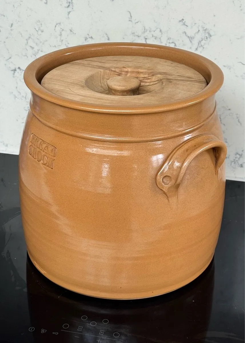 Kiltrea Pottery Large Bread Crock - Image 3