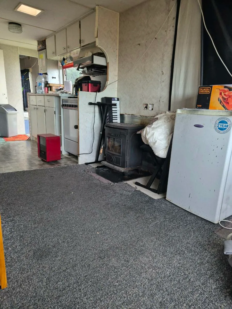 Mobile Home - Image 4