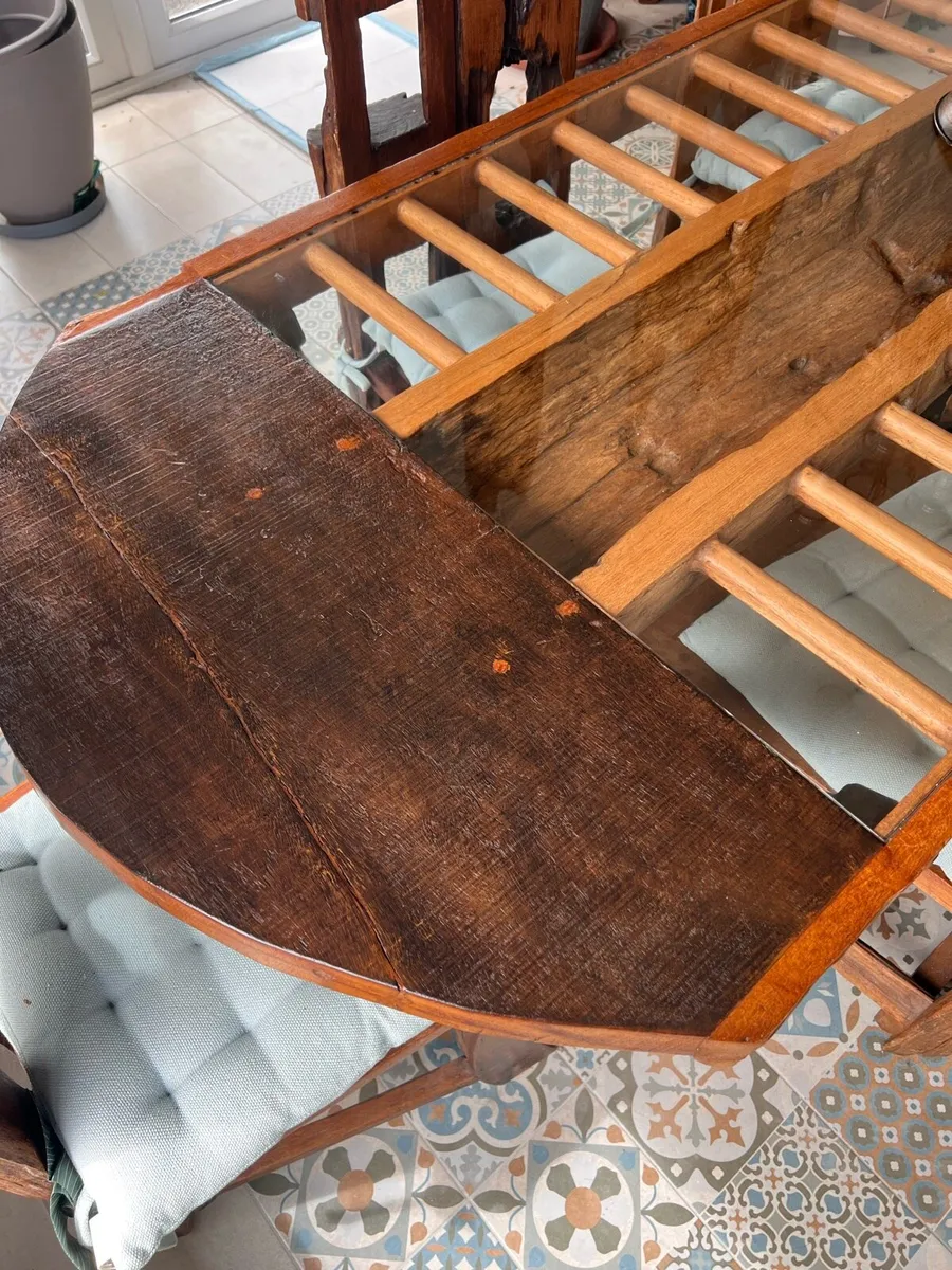 Dining table and chairs - Image 4