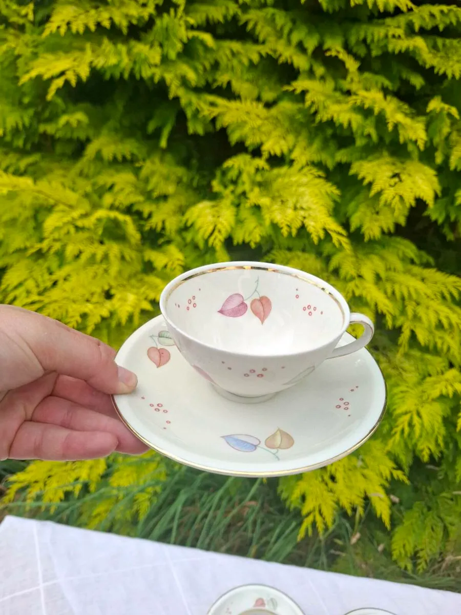 6 cream china tea cups and saucers postage possibl - Image 2